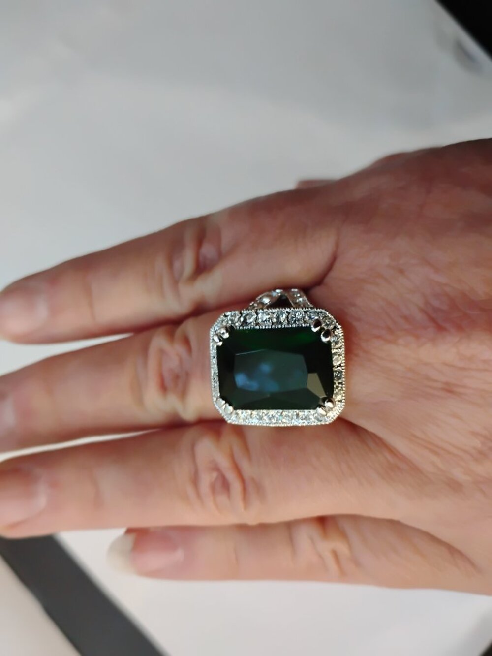 Silver Green Stone Statement Ring with Rhinestones Sz 7.5 to 8 - Picture 2 of 6